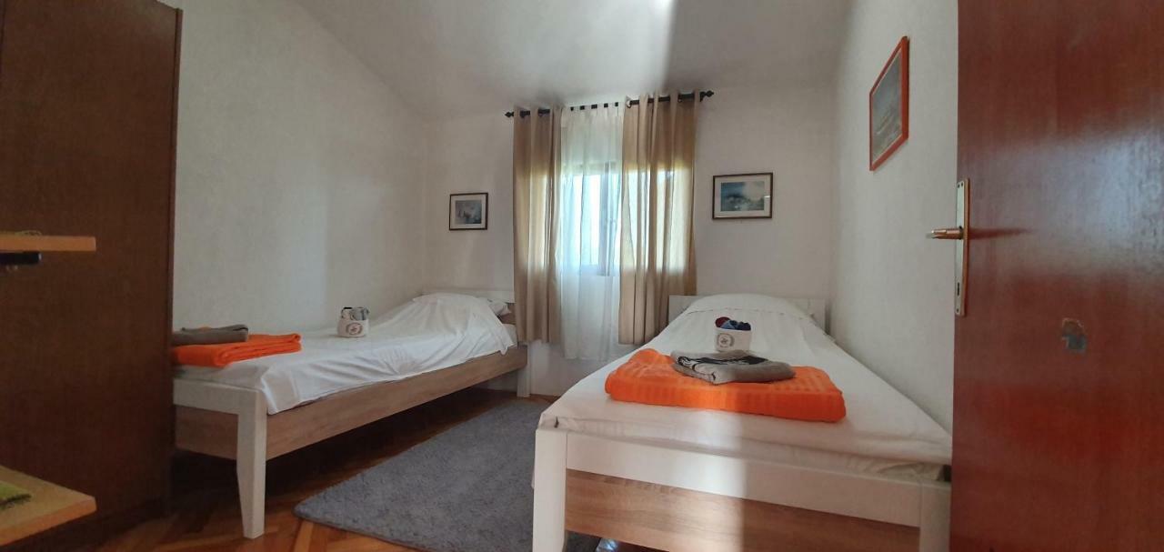 Apartman Suky Sukošan Kültér fotó